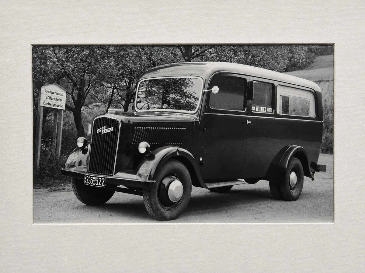 Der umgebaute Opel Blitz als Überführungsfahrzeug von 1949