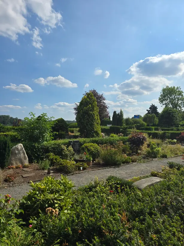 Katholischer Friedhof Velbert-Tönisheide in Velbert-Tönisheide – Ansicht 8
